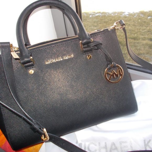 Michael Kors Cynthiana Black Saffiano Leather Hand - Picture 12 of 13